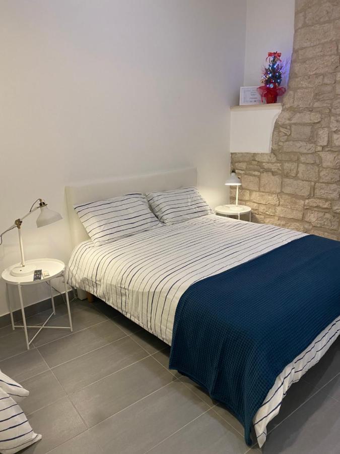 Arco Del Priore Bed & Breakfast Trani Exterior photo